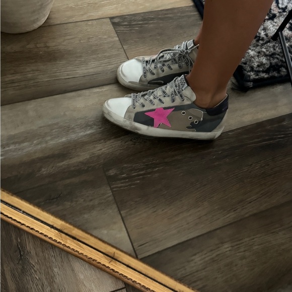Golden Goose Women's Camouflage Low-Top Sneakers with Pink Star Size 39 - Picture 3 of 10
